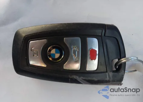 2016 BMW 320I z USA, uszkodzony, nr VIN WBA8E1G51GNT37220